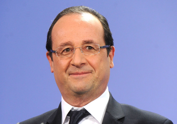 Francois-Hollande-un-Pingouin-Il-le-prend-avec-le-sourire1