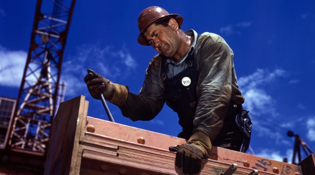 A New Year’s Message for Interventionists: Workers Do Best in Unregulated Labor Markets
